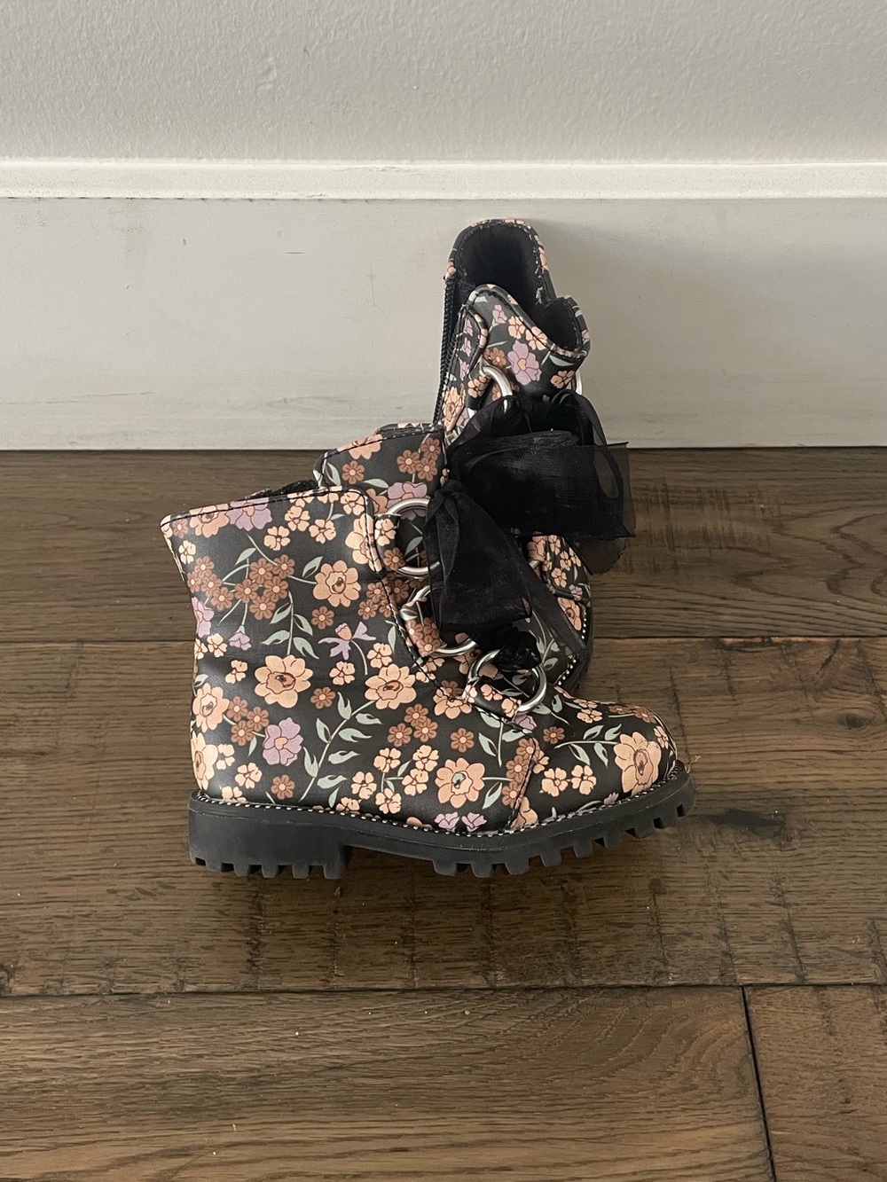 Girls Floral Lace-Up Ankle Boots - Black/Pink toddler size 5